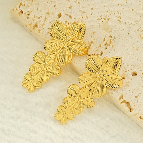Vintage Triple Flower Drop Earrings 18K Gold Plated Stainless Steel Textured Petal Statement Jewelry For Women