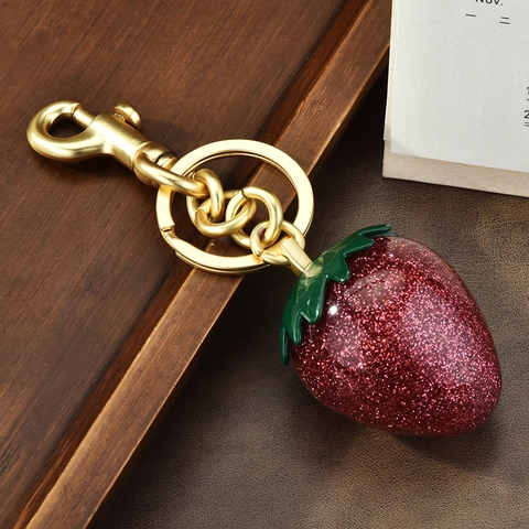 Portachiavi Fragola alla Moda con Glitter Ciondolo Frutta Rossa Anello di Metallo Oro Accessorio Decorativo per Borsa Donna