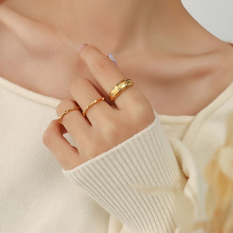 Anello In Acciaio Al Titanio Con Zircone A Stella Placcato Oro 18K Stile Francese Vintage Gioielli Moda Da Donna