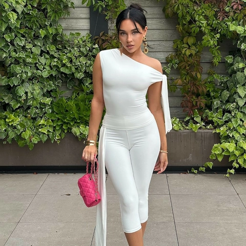 Single Shoulder Sleeveless Top And Tight Capri Pants Slim Fit Polyester Spandex Solid Color Streetwear Women Summer