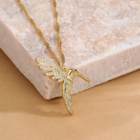 Collier Pendentif Colibri En Cuivre Plaqué Or 18K Zircone Cubique Micro-serti Bijoux Style Ins Pour Femmes