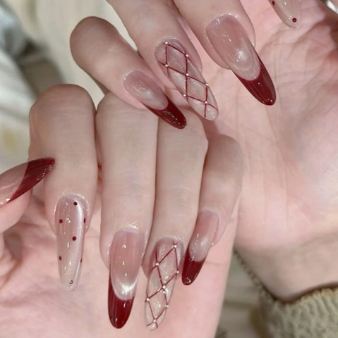 Uñas Postizas De Almendra Elegantes Hechas A Mano Ojo De Gato Rojo Vino Diseño Francés Cuadros Perlas Artificiales Manicura Artificial