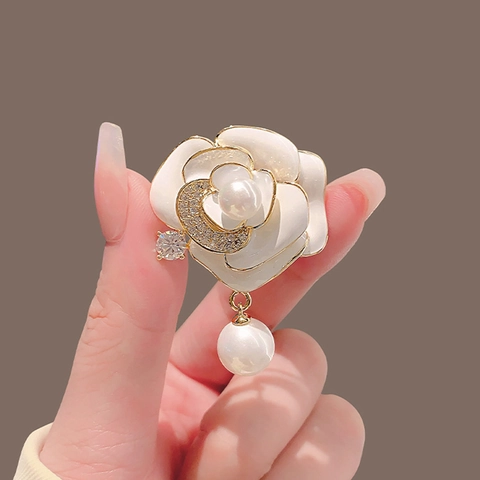 Spilla Fiore Di Camelia Donna Lega Smalto Perla Artificial Sintetica Strass Elegante Bordo Dorato Corsage Abito Matrimonio