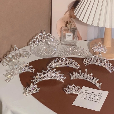 Peigne À Cheveux Couronne Alliage Strass Künstliche Perle Brillant Princesse Performance Fête Coiffe Pour Filles