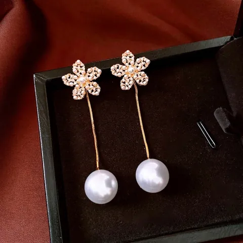 Orecchini Pendenti Con Fiori E Künstliche Perle Con Perno In Argento Placcati Oro 18K Zircone Vintage Francese Per Donna