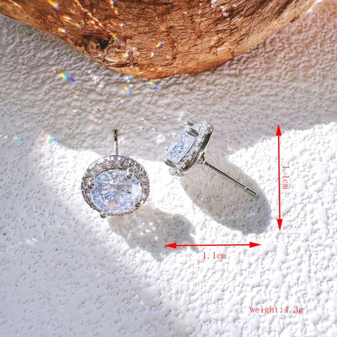 Glänzende Titanium-Stahl Rund Halo Strass Ohrstecker Für Damen Koreanischer Stil Mikro-eingelegt Filigraner Modeschmuck