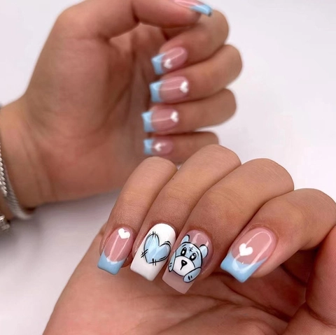 Unghie Finte A Pressione Con Orsetto A Cuore Blu Lunghezza Media Quadrate French Tip Semplici Dolci Carine Per Donne