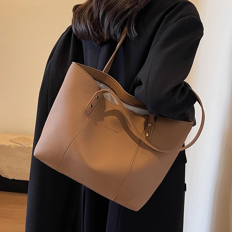 Große Kapazität Tote Bag Damen PU Leder Litschi Muster Einfache Freizeit Pendeln Schultertasche Nieten
