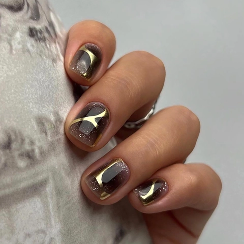 Press On Nails Brown Gradient With Gold Geometric Lines And Glitter Short Square Round Art Decor Resin Artificial Fingernails For Women