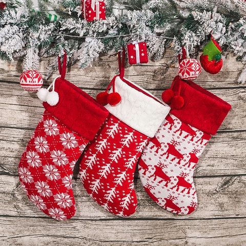 Calze Di Natale In Maglia Grandi Sacchetti Regalo Strisce Renna Fiocco Di Neve Decorazione Camino Pompon