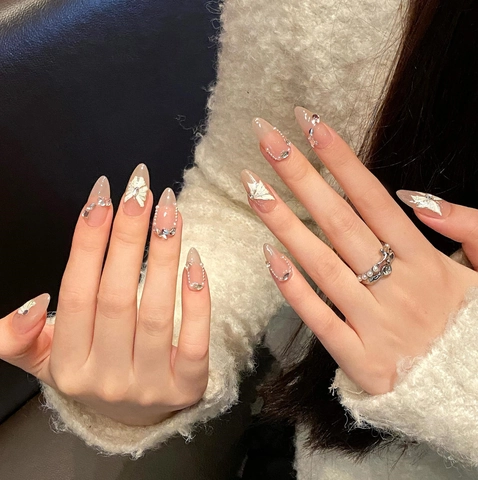 Handmade Press On Nails 3D Butterfly Rhinestone Artificial Pearl Almond Shape Nude Jelly Sweet Style Elegant Design For Women