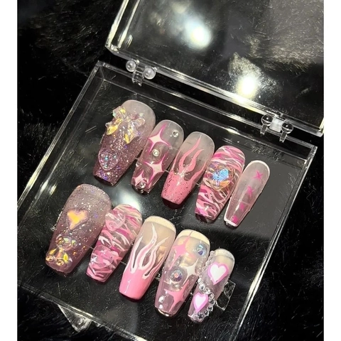 Handgefertigte Aufklebbare Nägel Rosa Y2K Sweet Cool Sargform Mit 3D Schleifen Bären Straßstein Für Damen Maniküre