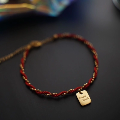 Bracciale Intrecciato In Corda Rossa Acciaio Inossidabile Targhetta Incisa Good Luck Gioielli Minimalisti Regalo Di Capodanno