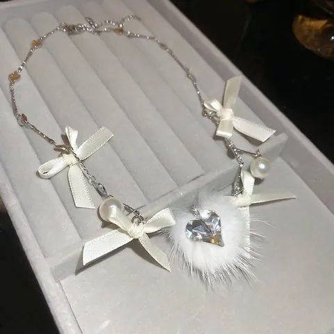 Hart Hanger Ketting Met Witte Satijnen Strikken Kunstbont Pompon Imitatieparel Elegante Zoete Balletcore Sieraden Voor Dames