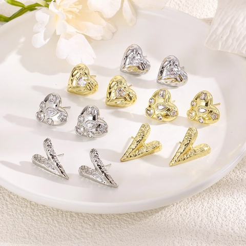 Heart Stud Earrings Copper 18K Gold Plated Cubic Zirconia Hammered Texture Molten Surface Elegant For Women