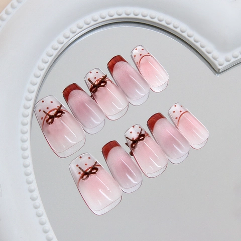 Ongles Press On Dégradé Rose Œil De Chat Avec Nœuds 3D Marron Et Pois Style Français Faux Ongles Faits Main