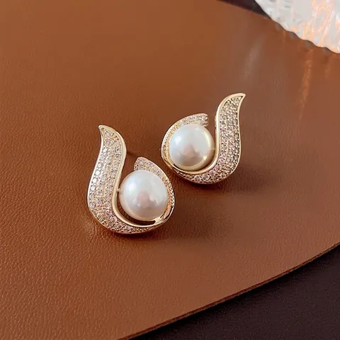 Pendientes De Perlas Artificiales De Cola De Sirena Cobre Chapado En Oro Con Circón Y Poste De Plata Para Mujeres Estilo Retro Francés