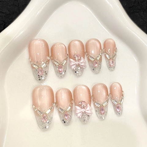 Press On Nägel Lang Almond Rosa Gradient Cat Eye Mit 3D Schleifen Und Strasssteinen Französischer Stil Glitzer Süß