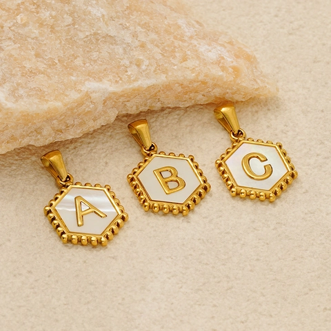 Zeshoekige Initialen Letter Hanger Ketting Verguld Roestvrij Staal Witte Schelp Inleg Mode Sieraden Voor Dames