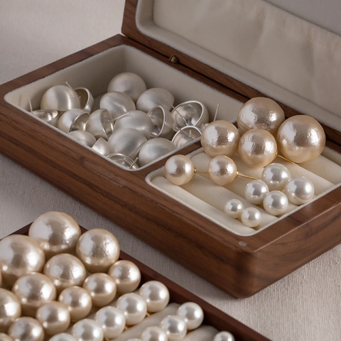 Stainless Steel Artificial Pearl Stud Earrings For Women Niche Design Brushed Gold Ball Earrings Elegant Jewelry Gift