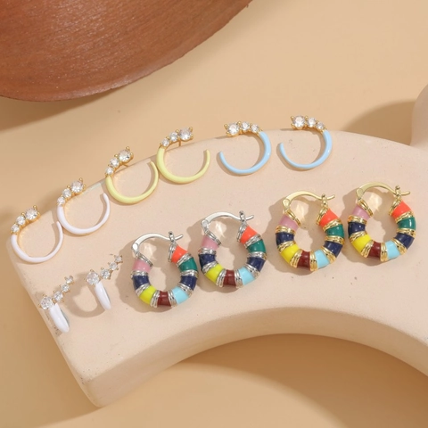 Lussuosi Orecchini a C in Rame Smaltato Con Zirconia per Donna Placcati Oro Gioielli Geometrici Multicolore Orecchini Regalo