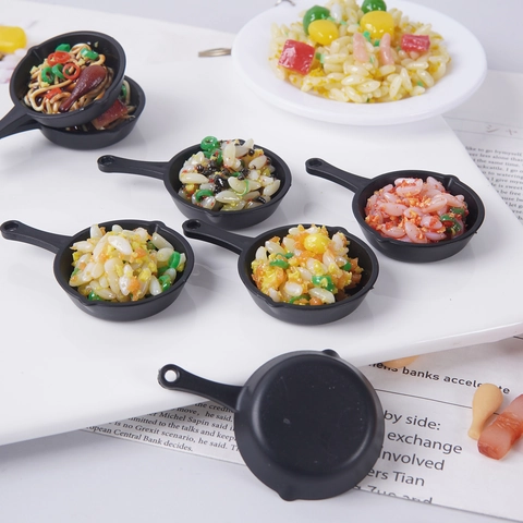 Realistic Miniature Food Frying Pan Keychain Simulation Chinese Fried Rice Noodles PVC Resin Bag Pendant Ornament