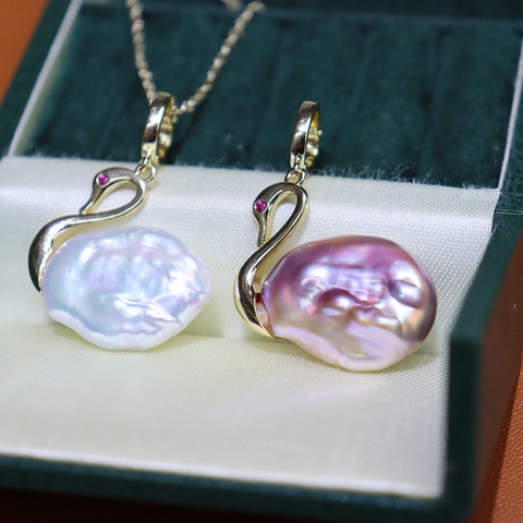 Elegant Natural Freshwater Baroque Pearl Swan Pendant Necklace Copper Alloy Rhinestone Inlaid Clavicle Chain Jewelry For Women