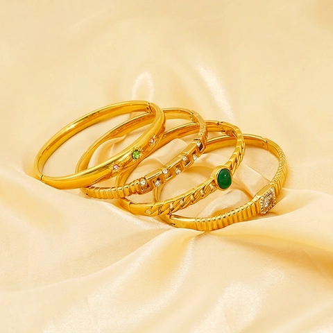 Bracciale Rigido In Acciaio Inossidabile Di Lusso Placcato Oro 18K Geometrico Zirconia Stella Incisa Gioielli Vintage Donne