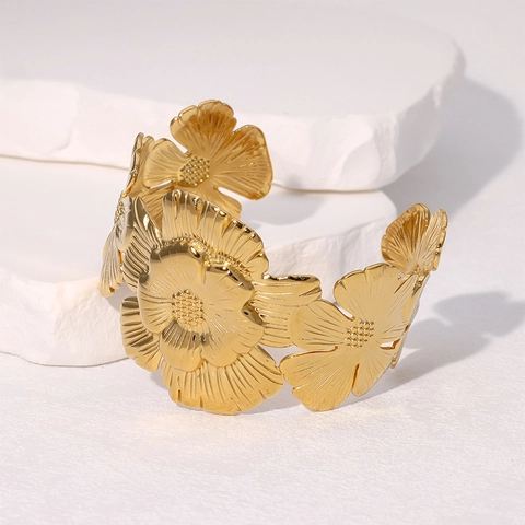 Bracciale Rigido Aperto In Acciaio Inossidabile Placcato Oro Design Floreale Esagerato Largo Vintage Elegante Per Donna