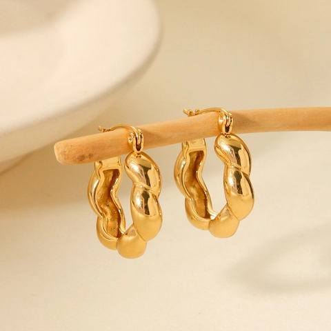 Orecchini A Cerchio Intrecciati Placcati In Oro 18K Acciaio Inossidabile Stile Francese Texture Robusta Per Donna