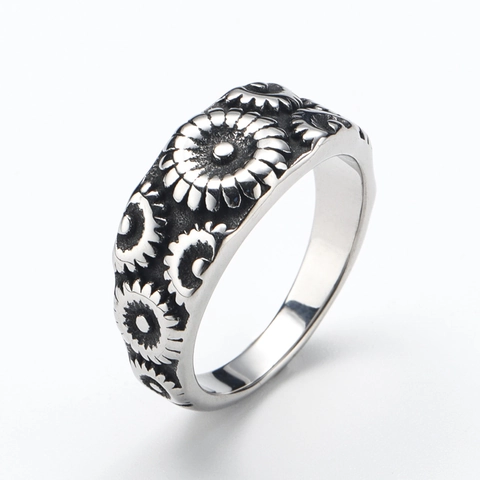 Vintage Stainless Steel Sunflower Daisy Floral Carved Ring Retro Punk Style Ethnic Statement Jewelry For Women