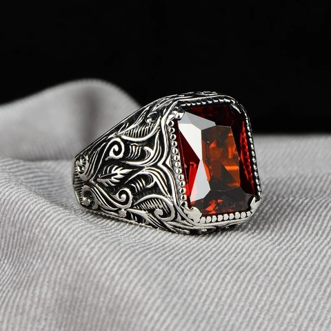 Vintage Herrenring Mit Rechteckigem Rotem Zirkonia Barock Geschnitzt Antik Silber Finish Retro Modeschmuck
