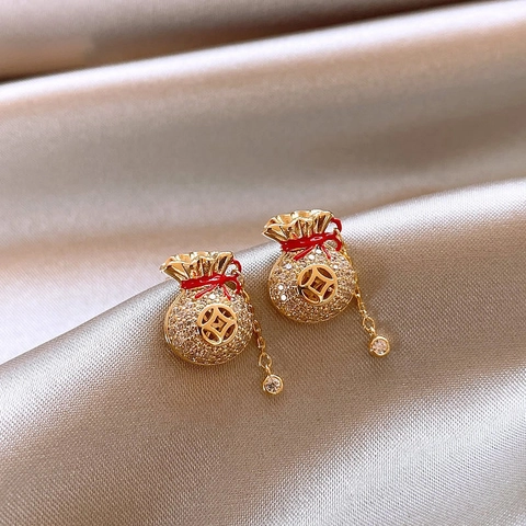 Vintage Gouden Gelukszakje Hangoorbellen Met Zirkoon Kwastje En Zilveren Oorbelpost Nieuwe Chinese Stijl Voor Dames