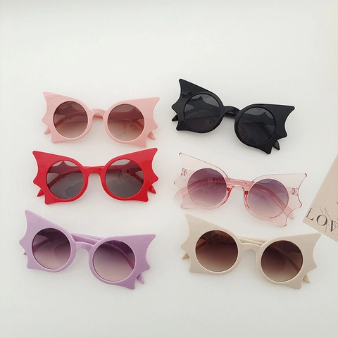 Occhiali Da Sole Ala Di Pipistrello Montatura Resina PC Protezione UV400 Novità Per Bambini Donne Stile Hip Hop
