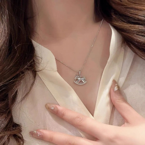 Collier Pendentif Cheval À Bascule Cuivre Zirconia Vintage Chic Quotidien Élégant Bijoux Pour Femmes Accessoire Léger