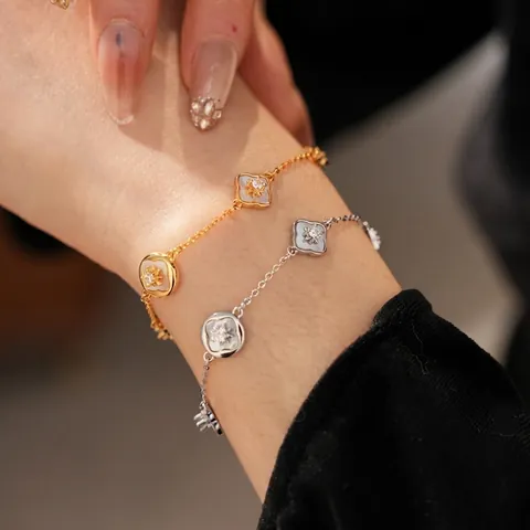 Bracciale A Fiori In Madreperla Rame Con Zircone Elegante Stile Vintage Francese Placcato Oro Gioielli Con Ciondoli Regolabili