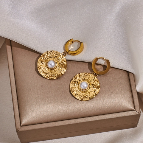 Orecchini A Cerchio Con Pendente A Disco Rotondo Vintage Acciaio Inossidabile Placcato Oro 18K Texture Martellata Donne