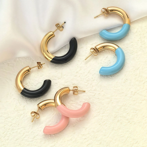 Boucles D'oreilles Créoles C Bicolores Émail Acier Inoxydable Géométrique Minimaliste Plaqué Or Clous Bijoux Mode Femmes