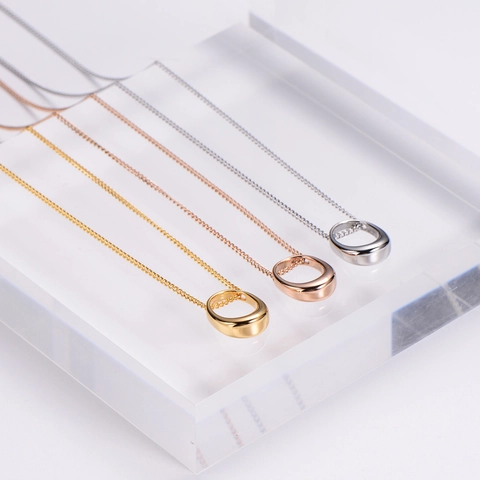 Collana Con Pendente Geometrico Minimalista In Acciaio Inossidabile Placcato Oro Cerchio Lucido Catena Clavicola Per Donne