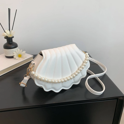 Women Shell Shaped Crossbody Bag PU Leather Elegant Chic Shoulder Bag With Artificial Pearl Chain Handle Niche Fashion Small Pouch