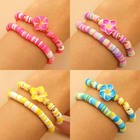 Boho Mehrfarbig Polymer-Ton Heishi Perlen Armband Set Für Damen Harz Frangipani Blume Elastisches Armband Strand Urlaub Schmuck