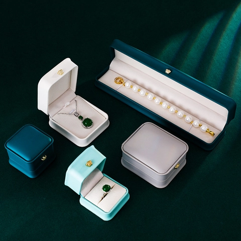 High-end PU Leather Jewelry Box With Crown Buckle For Ring Necklace Bracelet Elegant Storage Case Gift Packaging