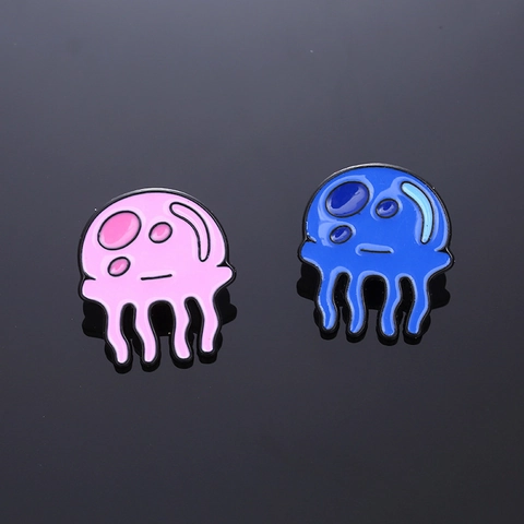 Spilla In Smalto Medusa Cartone Animato Pin Lega Animale Marino Distintivo Per Zaini Cappelli Vestiti Decorazione