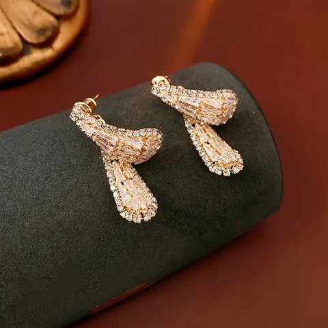 Baguette Zircon Water Drop Stud Earrings With Silver Earring Post Copper Wave Luxury Design For Women Elegant Jewelry