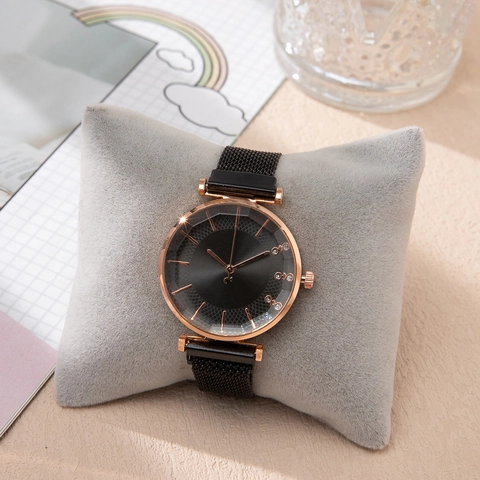 Damen Quarzuhr Minimalistisches Analoges Zifferblatt Legierungsgehäuse Rheinstoff Markierungen Mode Lässige Armbanduhr Verstellbar