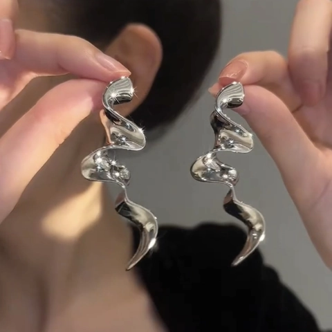 Minimalistische Kupfer Flüssige Band Quaste Ohrhänger Für Damen Geometrische Welle Spiegelpoliert Lange Mode Schmuck Ohrringe