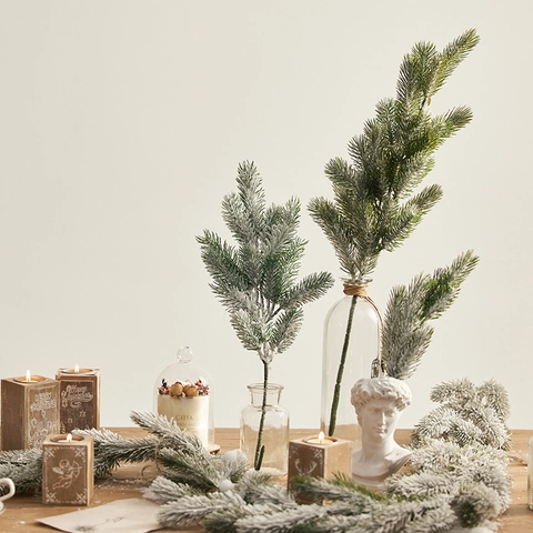 Artificial Christmas Pine Branches Flocked Snow PE Leaves Winter Greenery Garland Floral Arrangement Holiday Home Decor