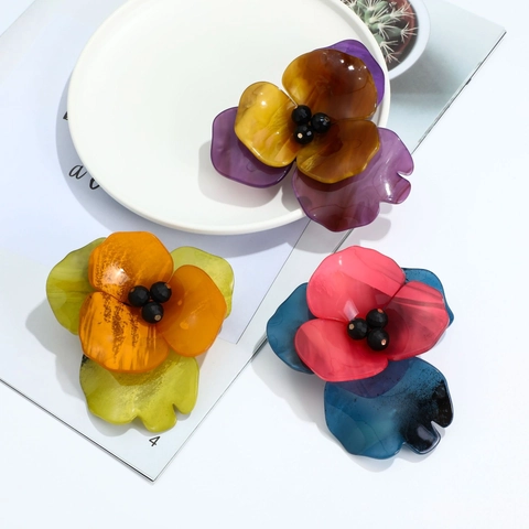 Large Flower Brooch Fashion Acrylic Resin Handmade Floral Pin For Women Clothing Decoration Elegant