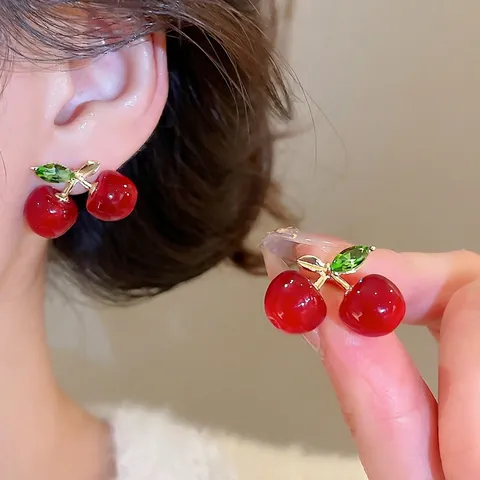Kirschform Ohrstecker Für Damen Mit Roten Harzfrüchten Grünen Zirkonblättern Und Silver Earring Post Eleganter Schmuck