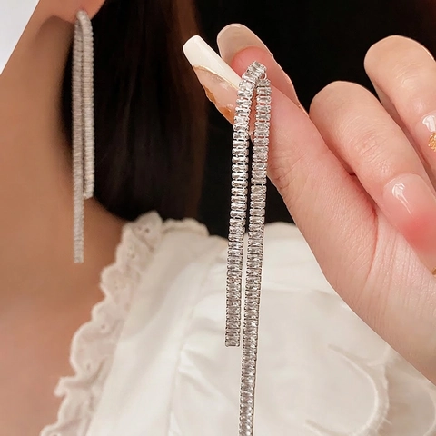 Lange Golf Kwast Drop Oorbellen Glanzende Zirkonia Koperen Sieraden Met Zilveren Oorsteker Voor Vrouwen Elegant